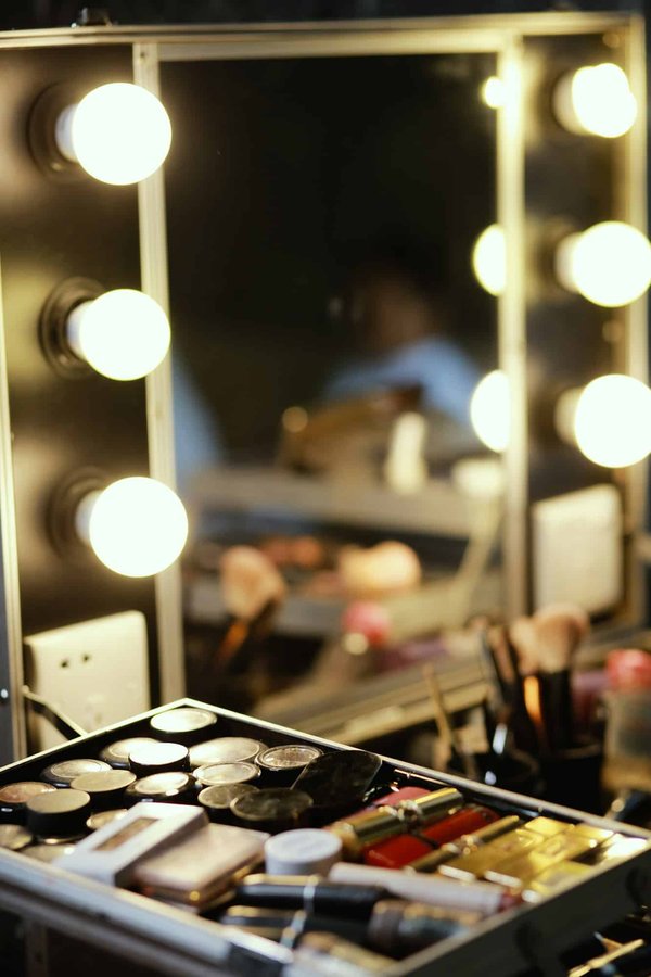 Organisateur de maquillage : les produits à ranger à l'intérieur