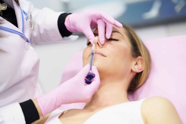 Rhinoplastie secondaire: corriger une opération passée